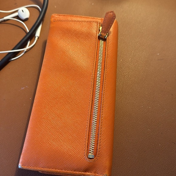 Authentic Prada wallet. Orange. - Picture 4 of 8